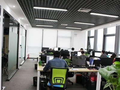 策正簽約廣東鴻數(shù)科技VI設(shè)計(jì)項(xiàng)目，助力計(jì)算機(jī)信息技術(shù)咨詢服務(wù)品牌升級(jí)