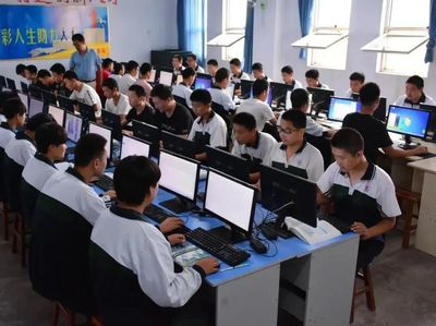 峰峰職教計算機信息技術咨詢服務專業(yè)招生 開啟數字未來，成就IT精英